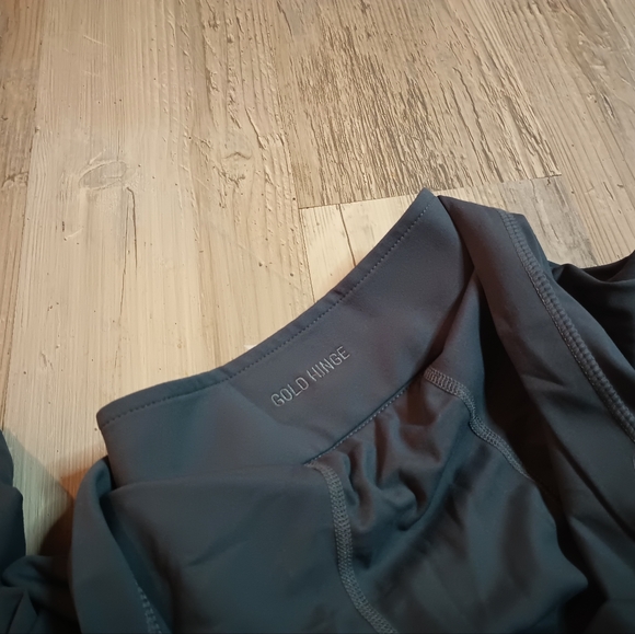 Gold Hinge - Picture 5 of 7